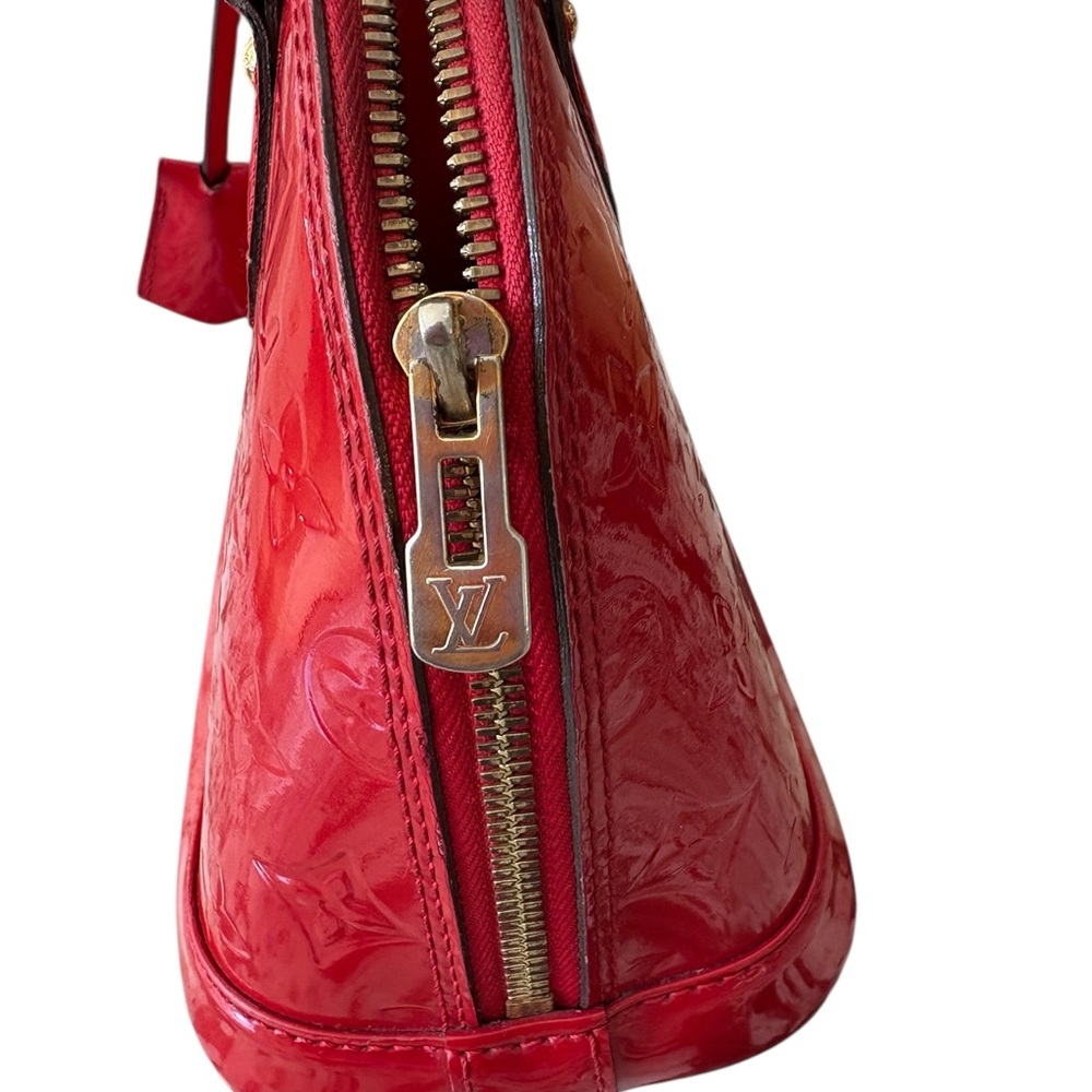 ❌ SOLD Louis Vuitton Alma BB—ARCHIVAL BAG NO LONGER SOLD IN STORES - Picture 3 of 9